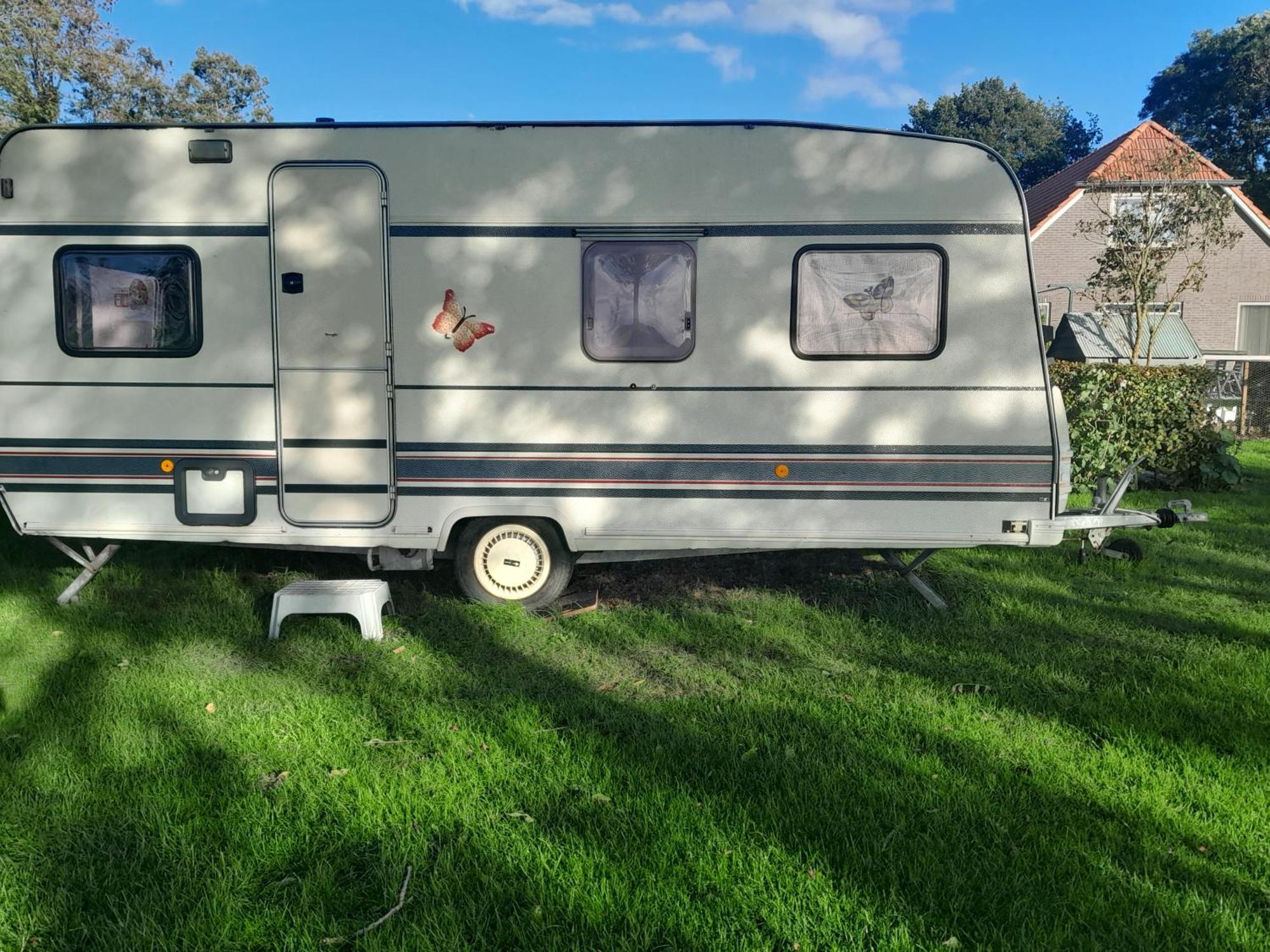 Caravan Kikker Rouveen Rom bilde